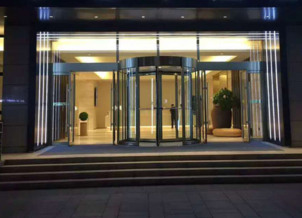 自动旋转门安装